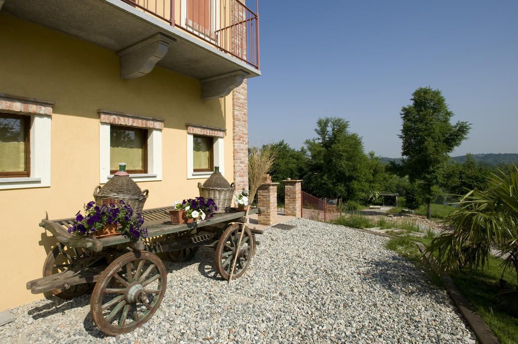 Agriturismo Cascina Monchiero برا المظهر الخارجي الصورة